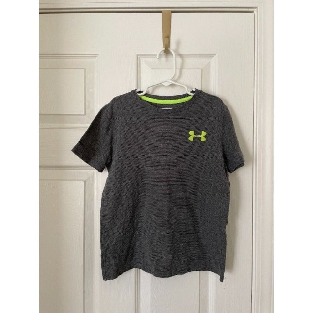 Youth Under Armour short sleeve shirt Small, Grey/Neon Green, Good condition